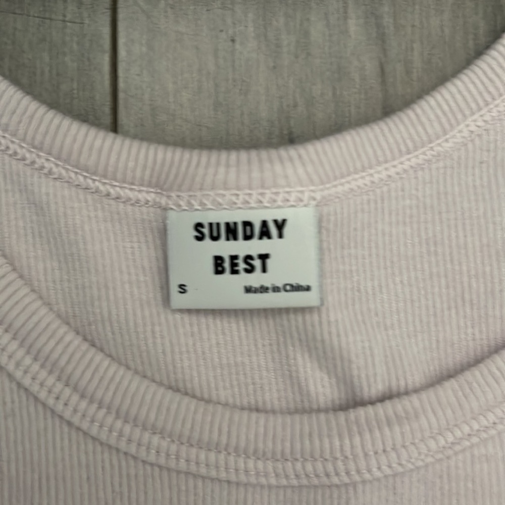 NWOT Aritzia TNA top. Just selling top - Picture 3 of 5